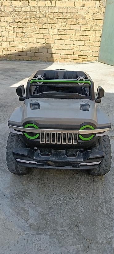 Uşaq üçün elektrik maşınları: Uşaq elektrik maşını – off-road tipli jeep dizaynı Xüsusiyyətlər: - — 1