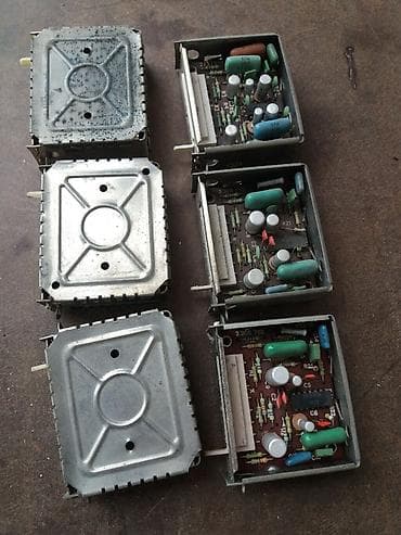 Микрофоны: Fonokorektor Radiotexnika hər biri 6 azn.hamısı alana biri bonus — 1