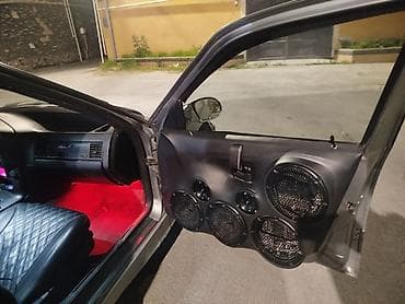 inci aku: BMW 3 series: 2 l | 1992 il Sedan — 7