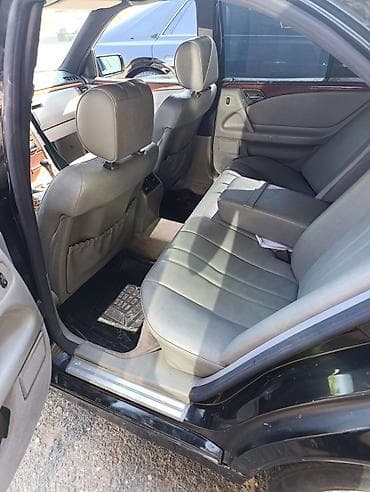 e 250 cdi: Mercedes-Benz E-Class (W210) sedan - Kuzov: qara rəng, 4 qapı — 5