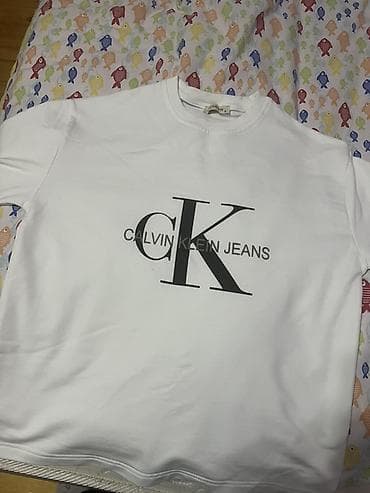 ağ şalvar: Ağ rəngli qısaqoll futbolka – ön hissədə böyük “CK Calvin Klein Jeans” — 3
