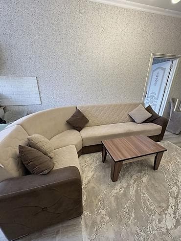 metbex kunc divanlari: Perla Mebeldən alınmış yumşaq guşə divanı – jurnal masası ilə — 2