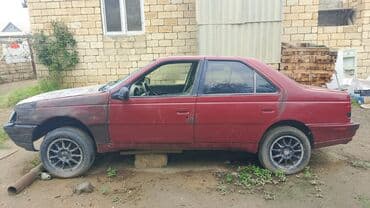 disk 16: Peugeot 405 sedan, qırmızı rəng. - Kuzov: 4 qapılı, sedan gövdə. Sağ — 1