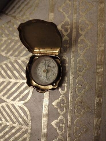 Qədim kompas materialı Latun