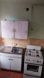 квартира посуточно баку: 350 AZN Təmir İcarəyə verilir 1 otaqlı köhnə tikili 32 m², Mertebe 4/5 — 5