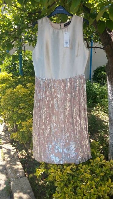 одежды: Dorothy Perkins  - это модный английский бренд одежды, чье имя скорее — 1