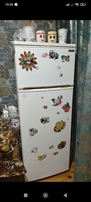 İki qapılı soyuducu - Üst kamerada ayrıca dondurucu bölmə, alt