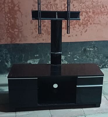 Arxa dəmir də üstündə verilir