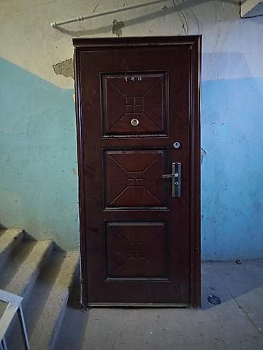 Dəmir giriş qapısı 205 hundru 90 eni - Material: möhkəm metal