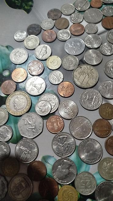 Beynəlxalq xırda pul kolleksiyası – müxtəlif ölkə və illərdən qarışıq — 10