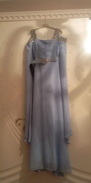 nişan donları 2023: Mavi rəngdə, uzun ziyafət/libas. - Model: Asimmetrik kəsimli, döş — 5