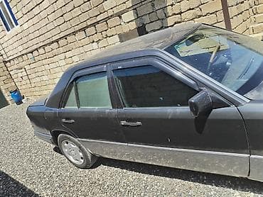arxa şuşə: Mercedes-Benz W124: 2.2 l | 1994 il Sedan — 9