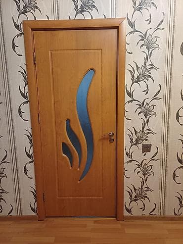 qapi dekoru: Müasir interyer üçün dekorativ otaq qapısı - Material: ağac fakturalı — 1