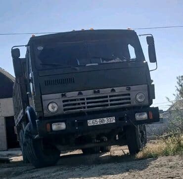 traktor 892 qiymeti: Kamaz markalı, tünd yaşıl rəngdə yük maşını. Kənd təsərrüfatı və ya — 1