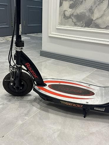 məktəb kitabları: Razor Power Core E100 elektrikli skuter - Brend/model: Razor Power — 4