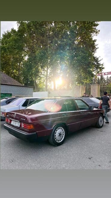 maşın şuşələri: Mercedes-Benz 190: 1.8 l | 1992 il Universal — 8