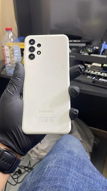 Мобильные телефоны и аксессуары: Samsung Galaxy A32, цвет - Белый, Отпечаток пальца — 1