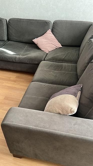 islenmis kunc divanlar: Künc divan, İşlənmiş, Açılmayan, Bazasız, Vеlur parça, Çatdırılma yoxdur — 1