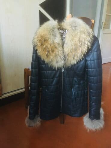 Temiz deri kurtka.450azn alinib. kürküde tebiidi. L razmerdi ama S M lalafo.az -da Temiz deri kurtka.450azn alinib. kürküde tebiidi. L razmerdi ama S M