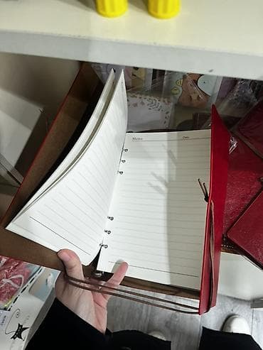 dəftər: Qırmızı dəri örtüklü üzük mexanizmalı dəftər - Klassik qırmızı — 2