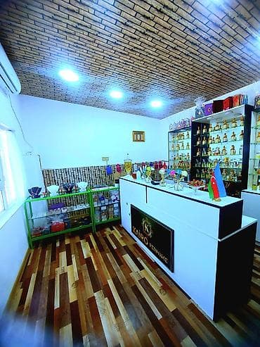Hazır Ətir biznesi satılır. Kondinsioner, mebellər, vitrinlər — 3