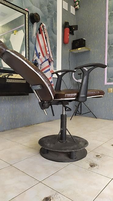 Bərbər/kosmetoloji kreslo - Rəng: tünd qəhvəyi oturacaq və bel