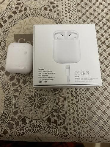 kalonka balaca: Apple AirPods (şarj qutusu ilə) 300 azn alinib.50 azn satilir.Kontakt — 3