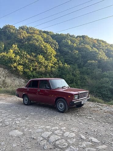 vaz 1111: VAZ 2107 sedan - Korpus: 4 qapılı, klassik “qırmızı/bordo” rəng, xrom — 2