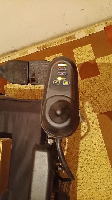 Elektrik təkərli arabası - Joystick idarəetməsi: sağ qol dayağında — 1