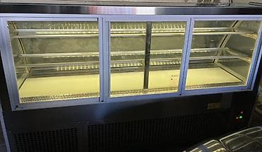Sənaye Tipli Soyuducu Vitrin – Şüşəli, LED işıqlı - Tip: Peşəkar