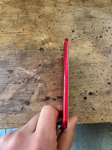 iphone 7 red: IPhone 7 — 2