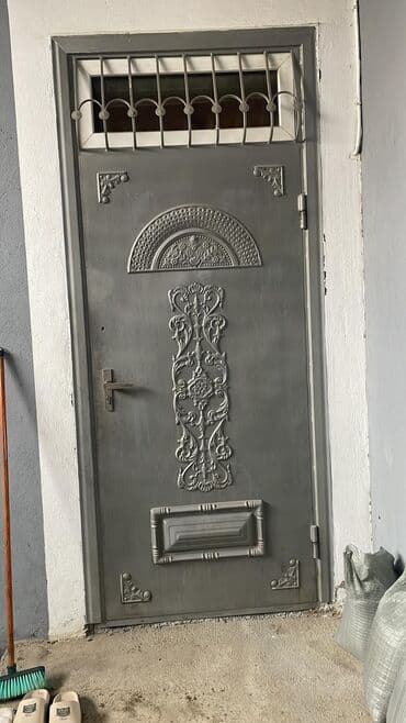 qapı dinamikləri: Metal giriş qapısı - Material: qalın metal təbəqə, möhkəm karkas - — 2