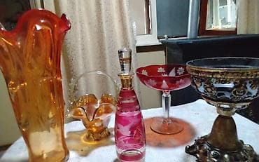 Müxtəlif dekorativ şüşə və bəzək əşyaları dəsti - Yüksək