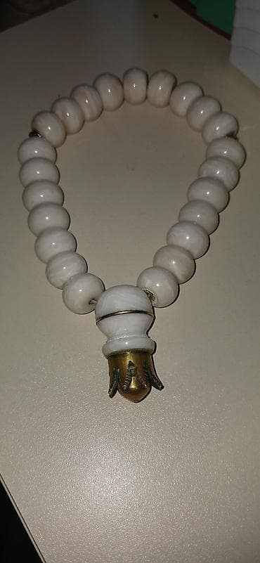 Ağ rəngli dekorativ təsbeh/aksesuar - Böyük, parlaq səthli, krem-ağ