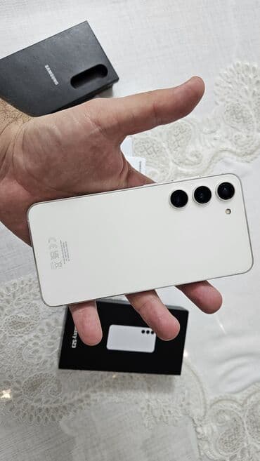 Mobil telefon və aksesuarlar: Samsung Galaxy S23, 256 GB, rəng - Ağ, Simsiz şarj — 9