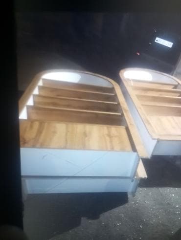 Оборудование для мойки: Taxta vitrin rəf sistemi - Dizayn: Yarı dairəvi üst hissəli, taxta — 1