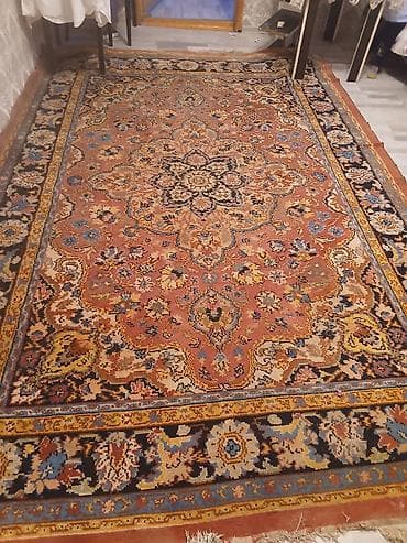 iran xalcası: Xalça – klassik oriental dizayn - Naxış: Mərkəzdə iri medalyonlu — 4