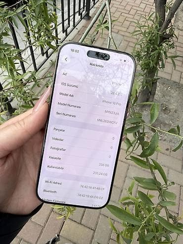x7 pro: IPhone 16 Pro, 256 GB, Desert Titanium, Face ID — 7