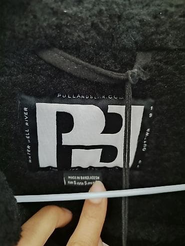 desd paltarlar: Pull Beardan 179 azn-ə alınıb yenidir geyinilməyib. Razmer uyğun — 5