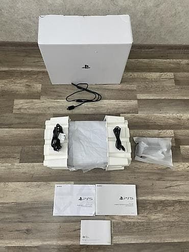 ikinci el printer: PS5 slim 1TB Disk versiya.Az istifadə olunub Tam ideal — 5