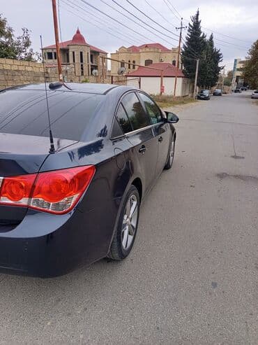 chevrolet cruze ölüxana: Chevrolet Cruze sedan - Kuzov: sedan, tünd mavi rəng - Mühərrik və — 3
