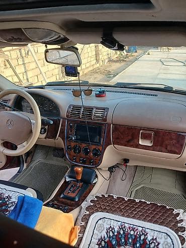 vito disk: - Növ: SUV, 5 qapı - Korpus rəngi: tünd qırmızı/bordo - Salon: açıq — 8