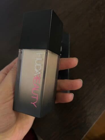 c vitamini qiyməti: Tonal krem, Huda Beauty — 1