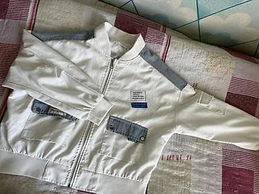 ag jaket: Yüngül jaket - Rəng: ağ, boz detallarla - Material: nazik, nəfəsalan — 1