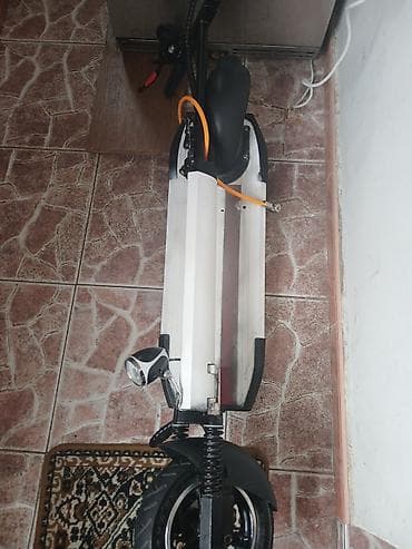 samokat satisi: İşlənmiş Elektrik samokat 10", 351 - 500 Vt, 36 - 45 km/s, Ödənişli çatdırılma — 4