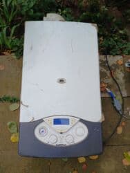 Строительные леса: Б/у Комби Ariston 28 кВт, Самовывоз, Без гарантии — 1