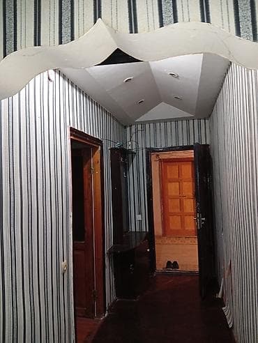 sabuncuda ev: 2otaqlı mənzil – mətbəxli 2 ci mərtəbə Plan və otaqlar: - 1 ayrı — 9