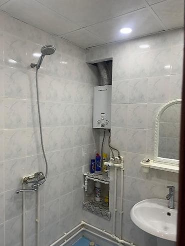 Neftçilər metrosu, 229 nömrəli məktəbin yaxınlığında, köhnə tikili, 5 — 9