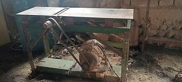 freyzer aparati: Ağac emalı üçün stasionar dəzgahlar komplekti - Frez dəzgahı (üst — 3