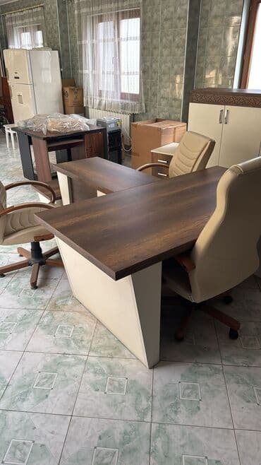 yazı masası qiyməti: Ofis mebel dəsti Tərkibi: - L forması ilə birləşdirilmiş əsas iş — 3